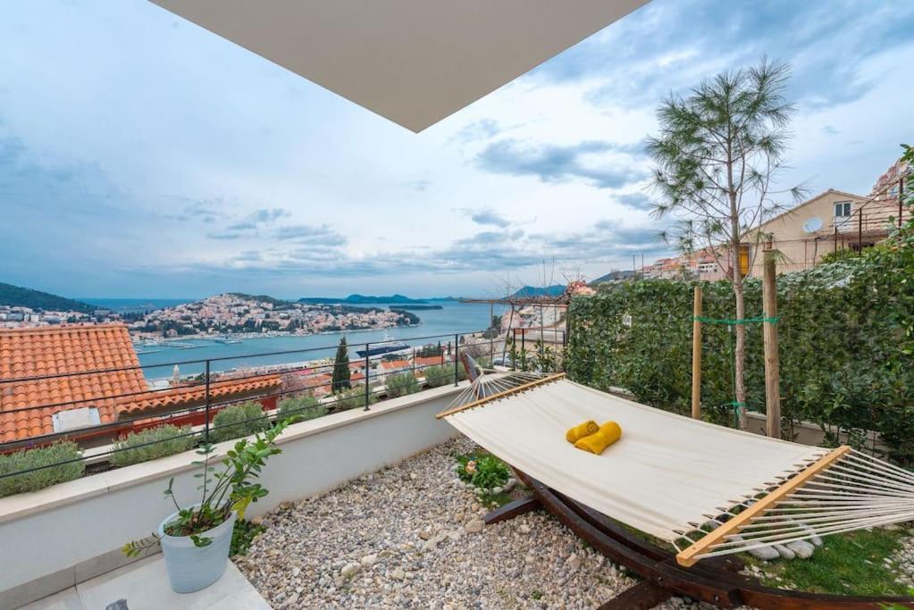 Walking Distance Old Town 120M2,Garden,View,Garage Apartment Dubrovnik Luaran gambar