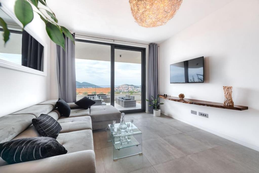 Walking Distance Old Town 120M2,Garden,View,Garage Apartment Dubrovnik Luaran gambar