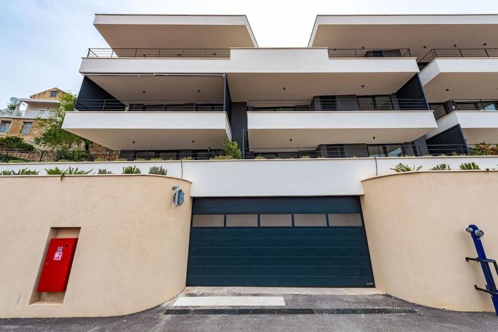 Walking Distance Old Town 120M2,Garden,View,Garage Apartment Dubrovnik Luaran gambar