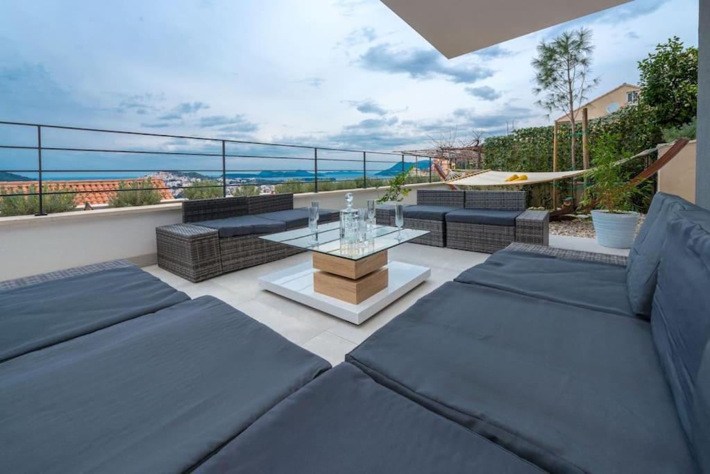 Walking Distance Old Town 120M2,Garden,View,Garage Apartment Dubrovnik Luaran gambar