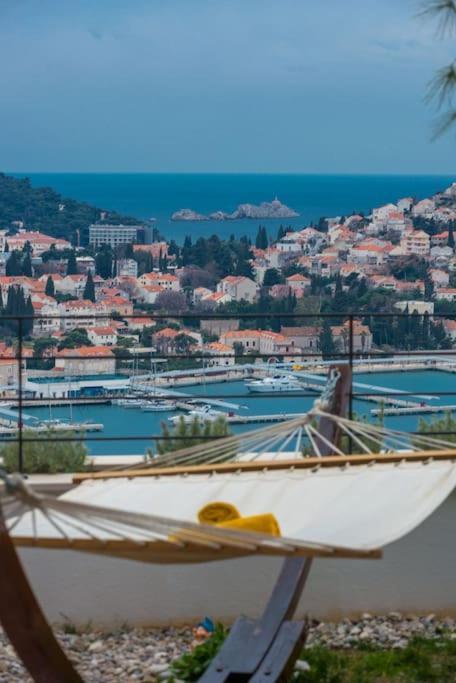 Walking Distance Old Town 120M2,Garden,View,Garage Apartment Dubrovnik Luaran gambar